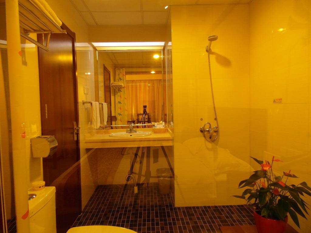 Tianjin Jinma Hotel Room photo